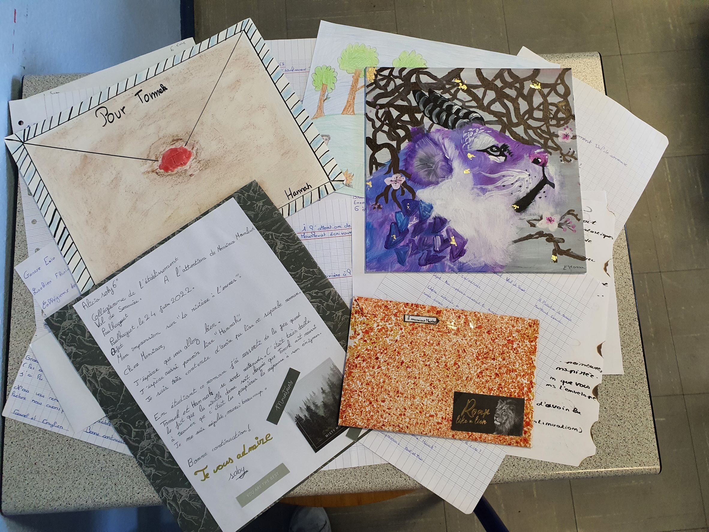 Les lettres, dessins, collages des élèves de cinquième (juin 2022).
